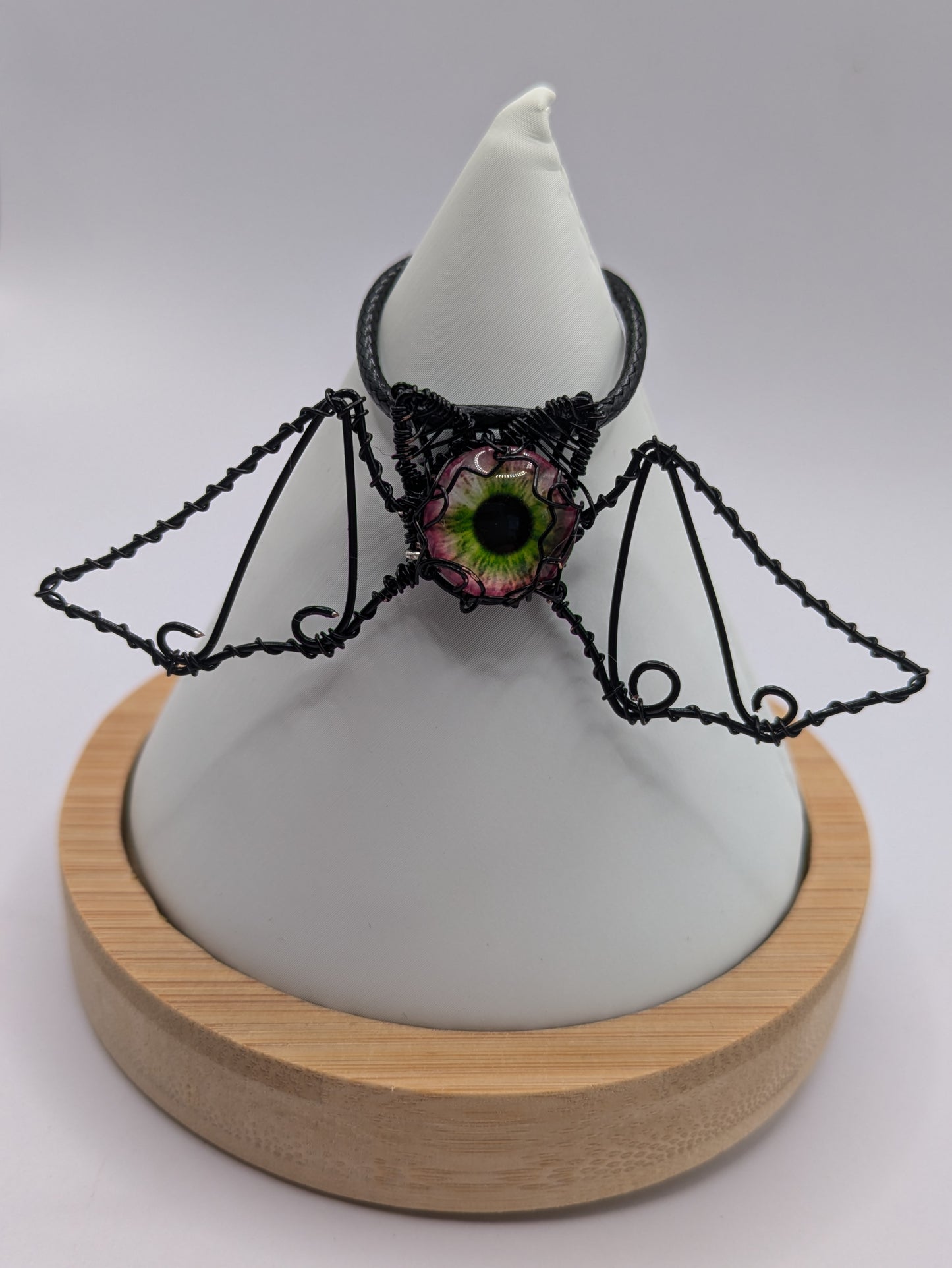 Eye Bat - Halloween Necklace